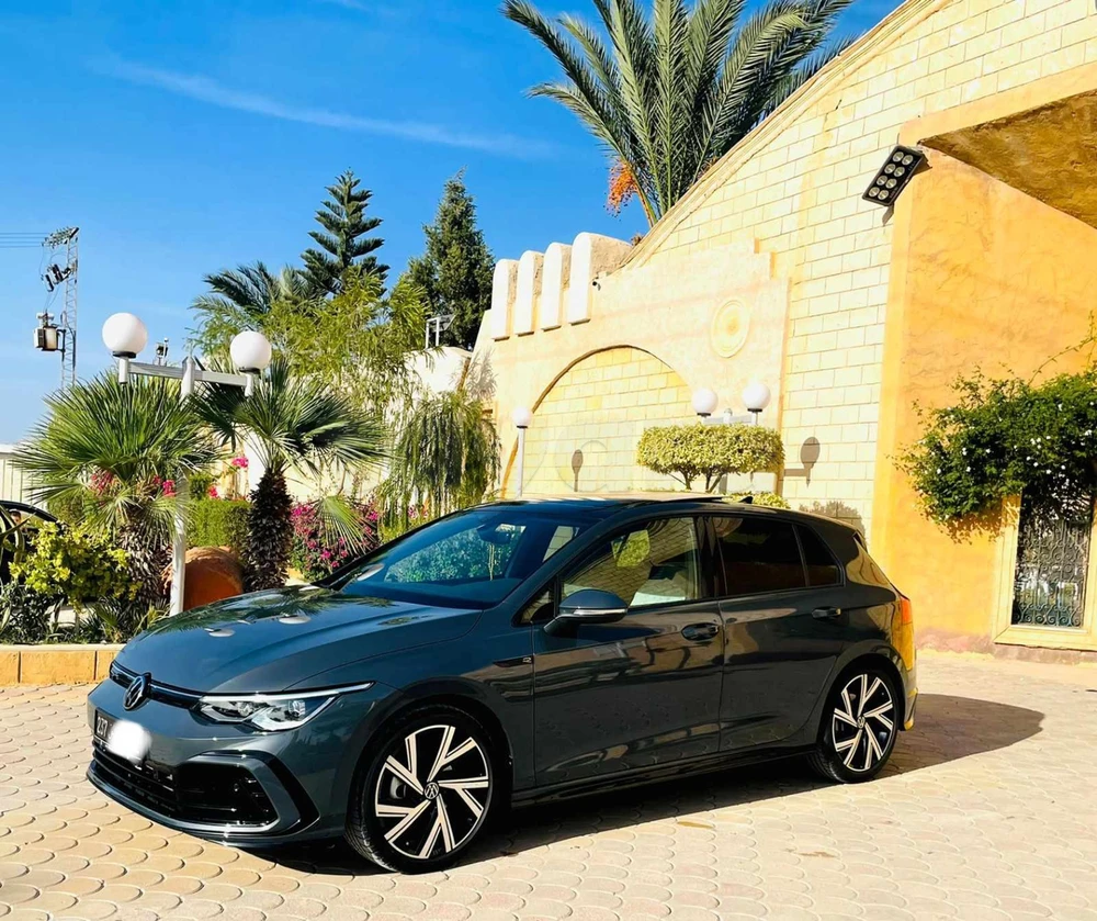 Volkswagen Golf 8 2023 Essence 8 CV à Sousse autoprix tn