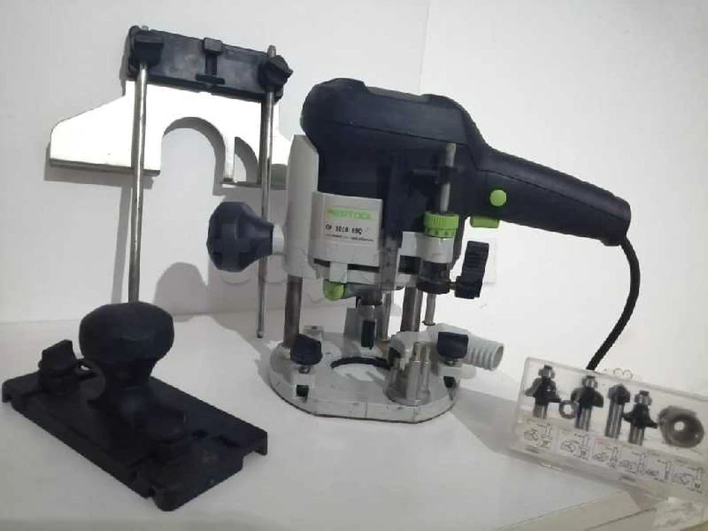 Défonceuse avec variateur de vitesse Festool OF 1010 EBQ