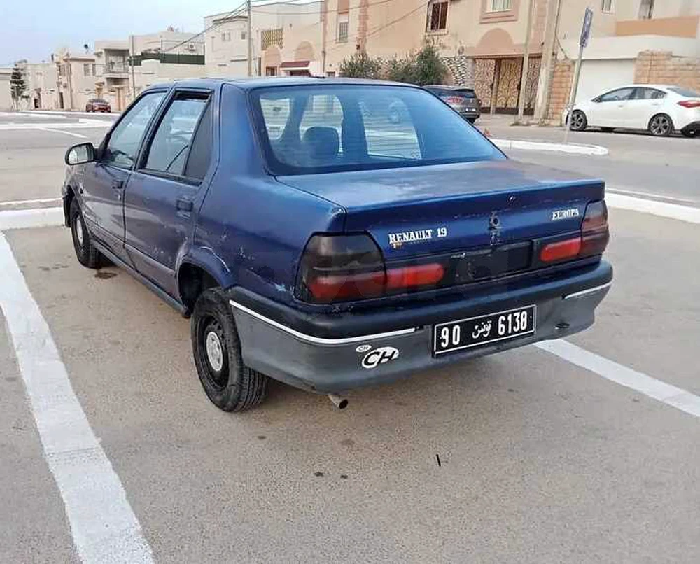 Renault 19