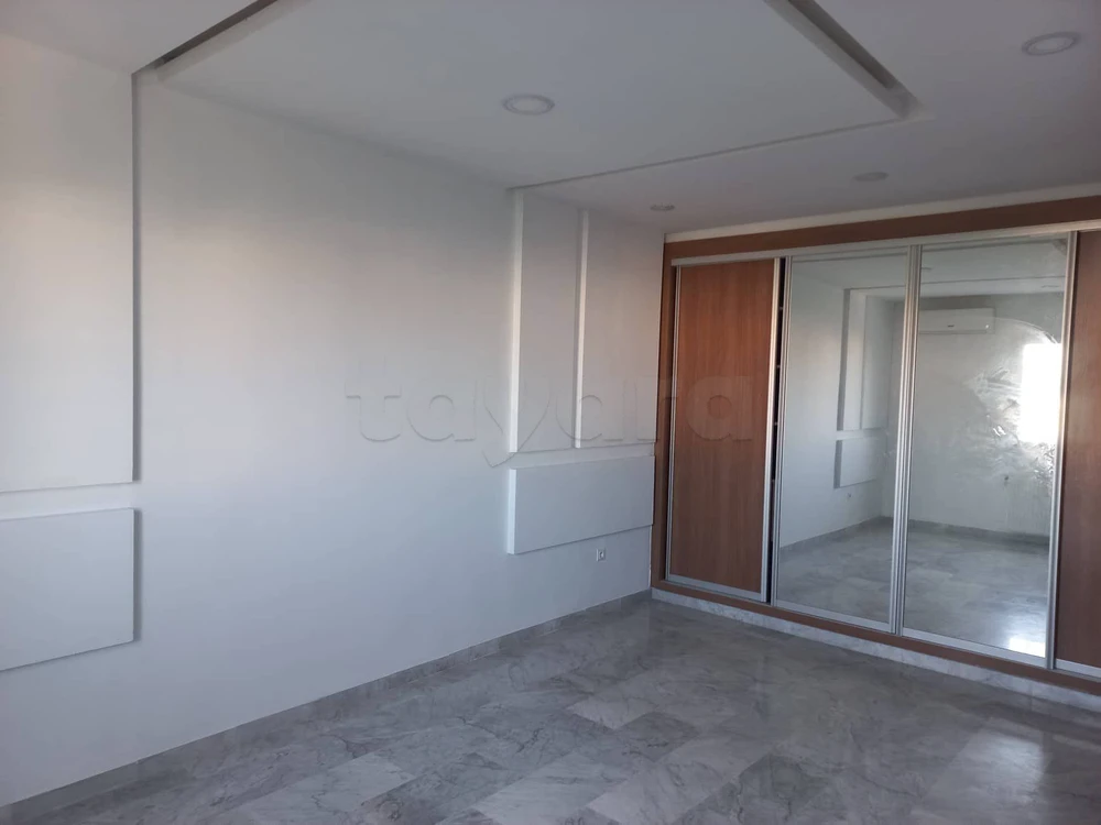 A louer appartement S+3 Ain Zaghouan près Showroom Hyundai