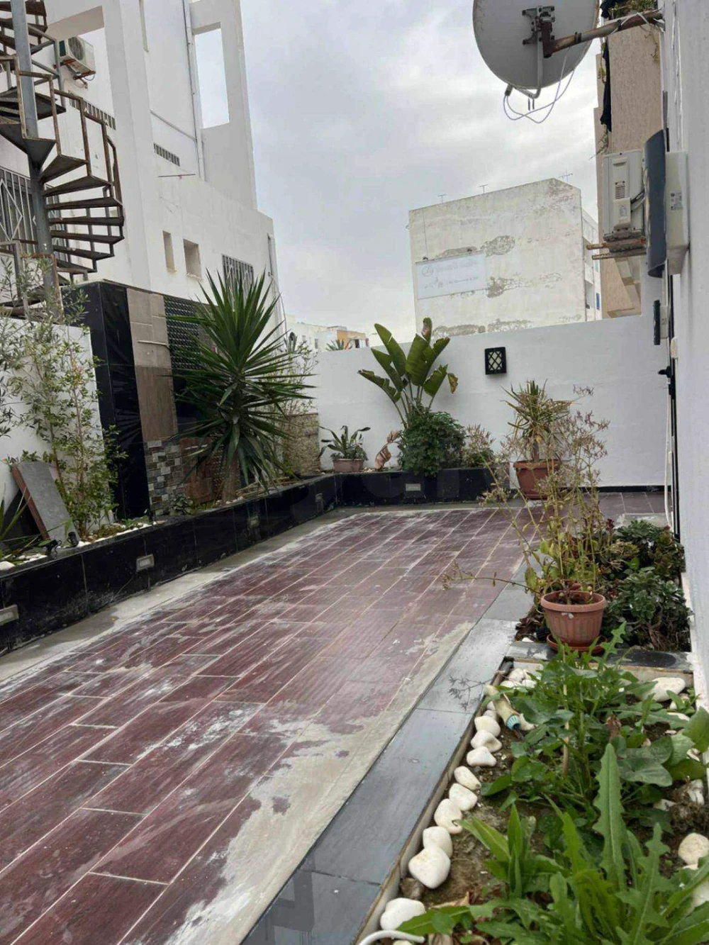 Appartement au rez-de-chaussée avec grand espace extérieur
