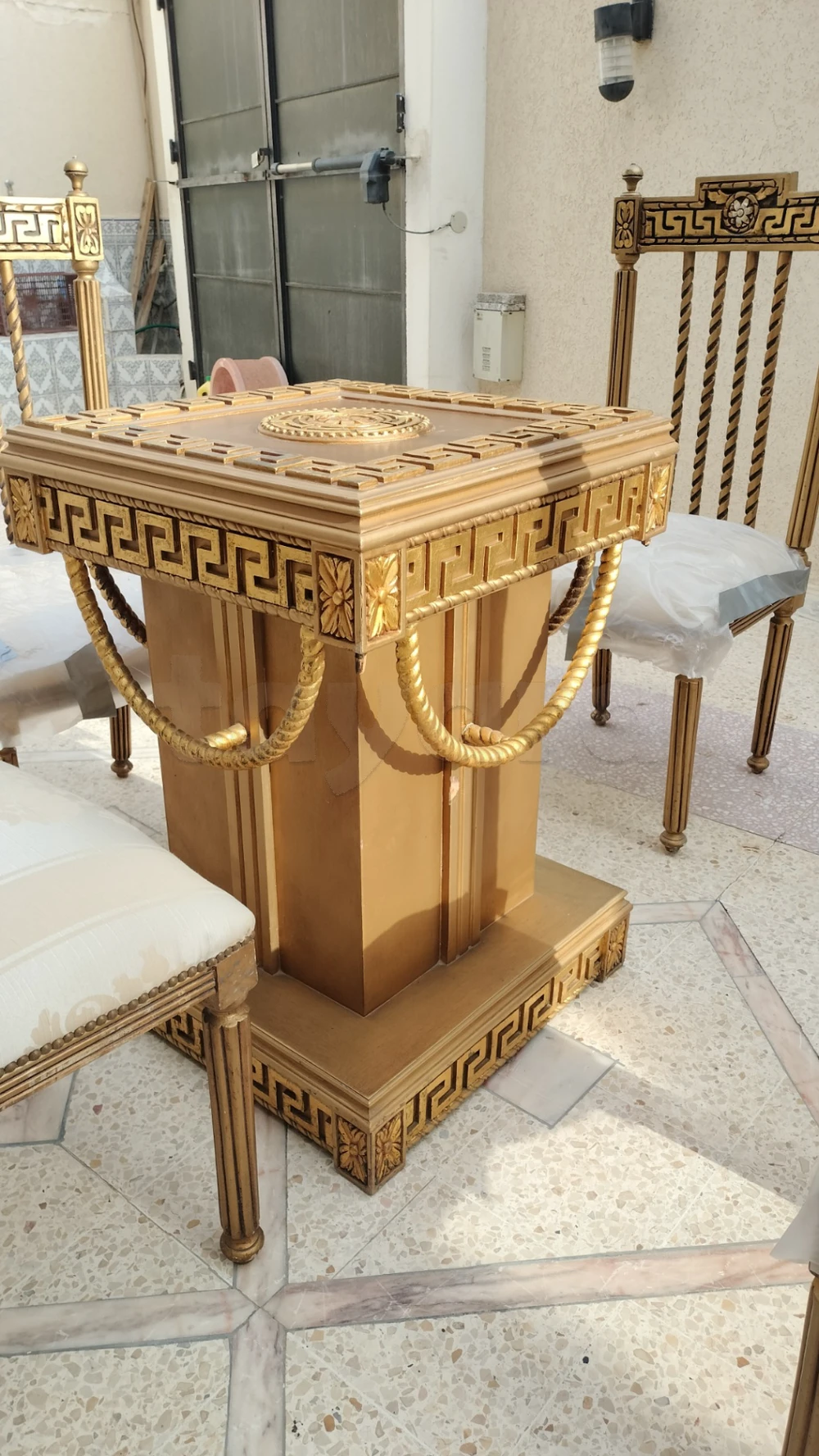 ✨ À VENDRE – Magnifique table à manger + 4 chaises ✨
