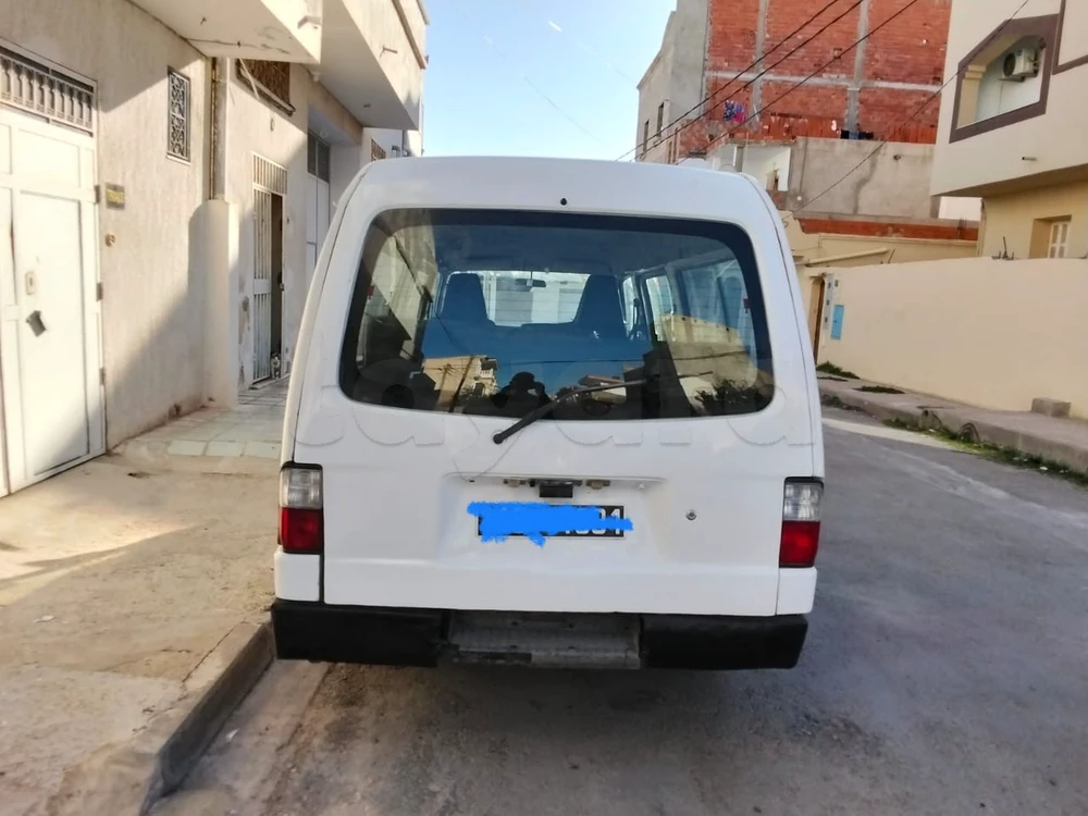 Mazda E2000
