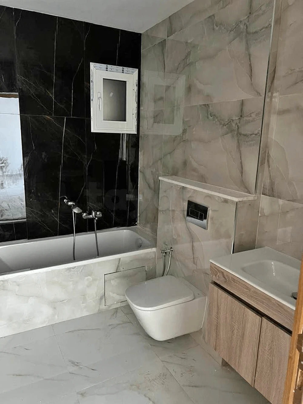 🏡✨ À louer – Appartement S+1 neuf jamais habité avec place de parking à Cité El Wahat ✨🚗