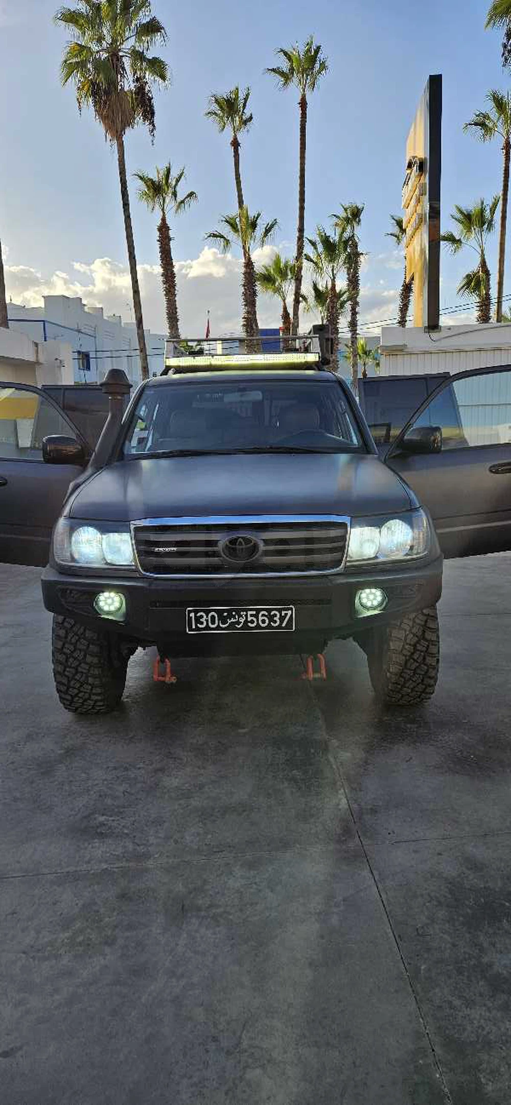 Toyota Land Cruiser