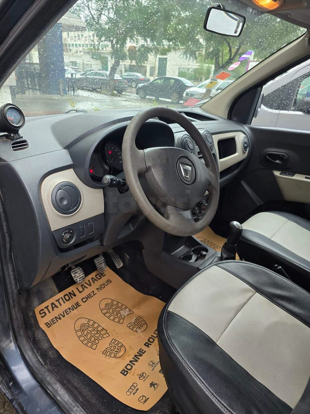 Carte voiture Dacia Dokker