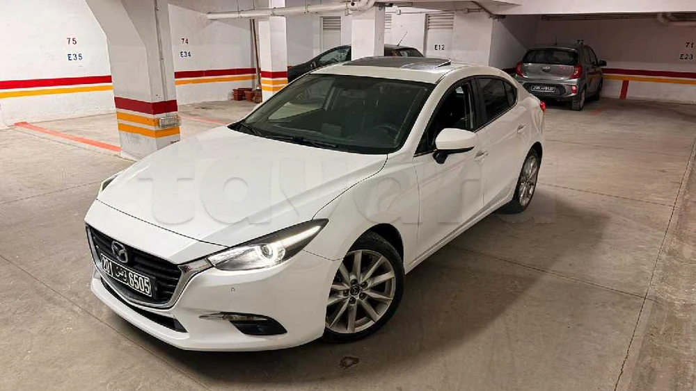 Carte voiture Mazda 3