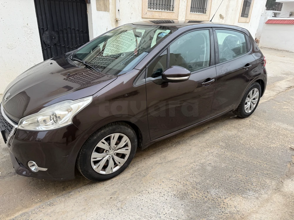 Carte voiture Peugeot 208