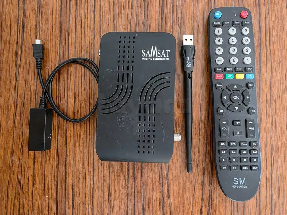 SamSat mini-HD 5200 super Panne Alimentation avec tous les accessoires d'orogine