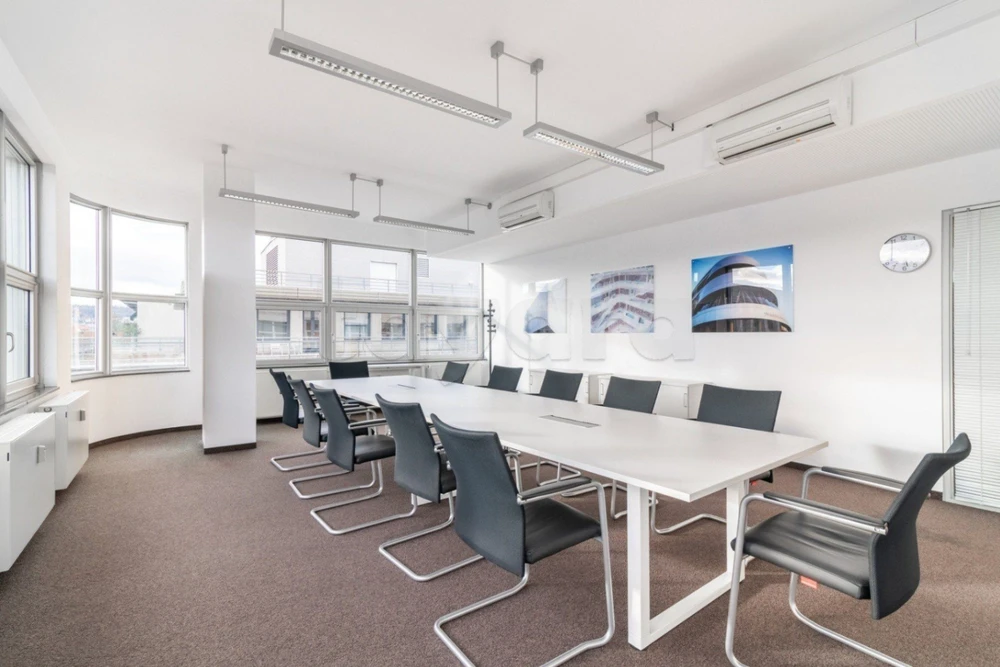 Accès tout compris à un espace de travail professionnel pour 4 personnes à Tunis, HQ Berges du Lac 3
