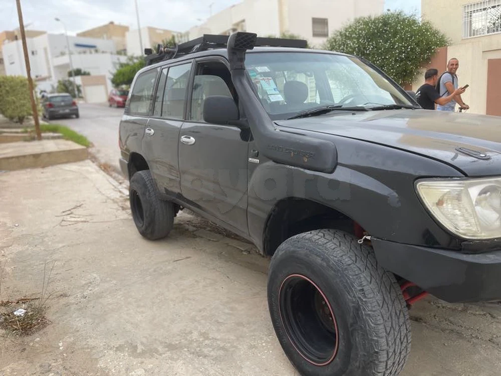 Toyota Land Cruiser