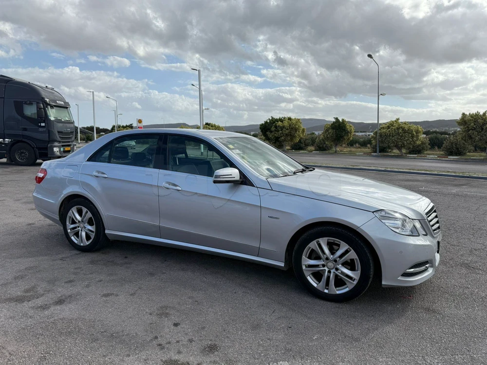 Carte voiture Mercedes-Benz Classe E