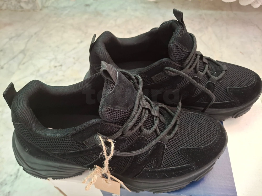 Chaussures neuves