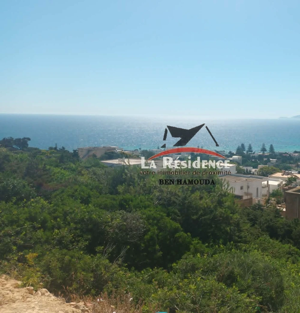 Un Terrain à vendre vue sur mer à Ccorniche Route Panoramique Bizerte .