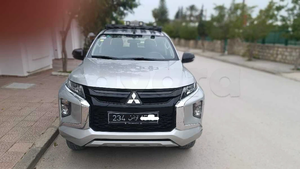 Carte voiture Mitsubishi L200