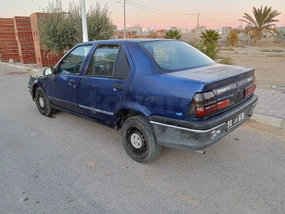 Renault 19