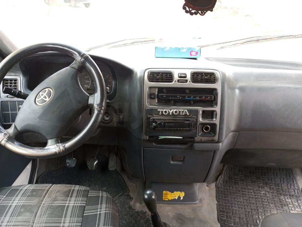 Carte voiture Toyota Hiace