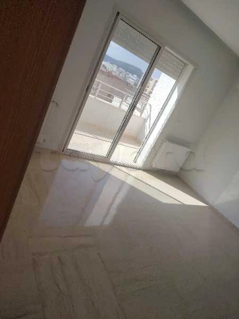 A louer appartement s+3 hts a riadh andalous près carrefour