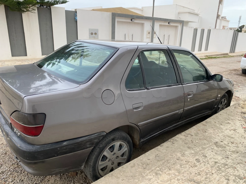 Peugeot 306