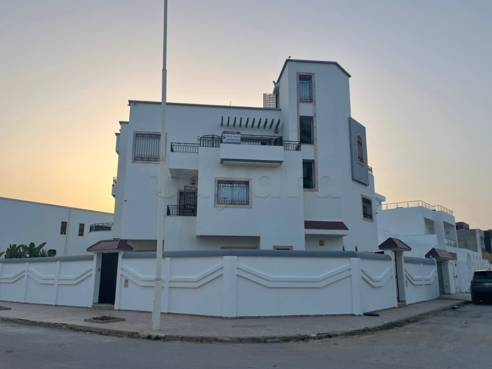 À vendre – Villa avec appartement indépendant vue mer - Plage Jinene Beni Khiar