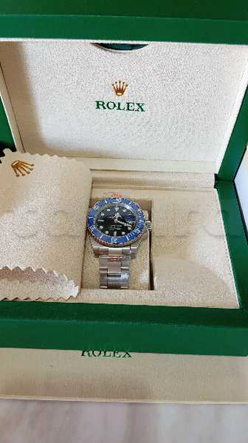 Rolex submariner mouvement automatique jamais utilisé avec son boîtier