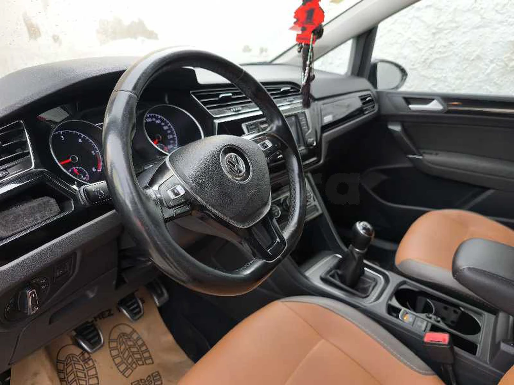 Carte voiture Volkswagen Touran