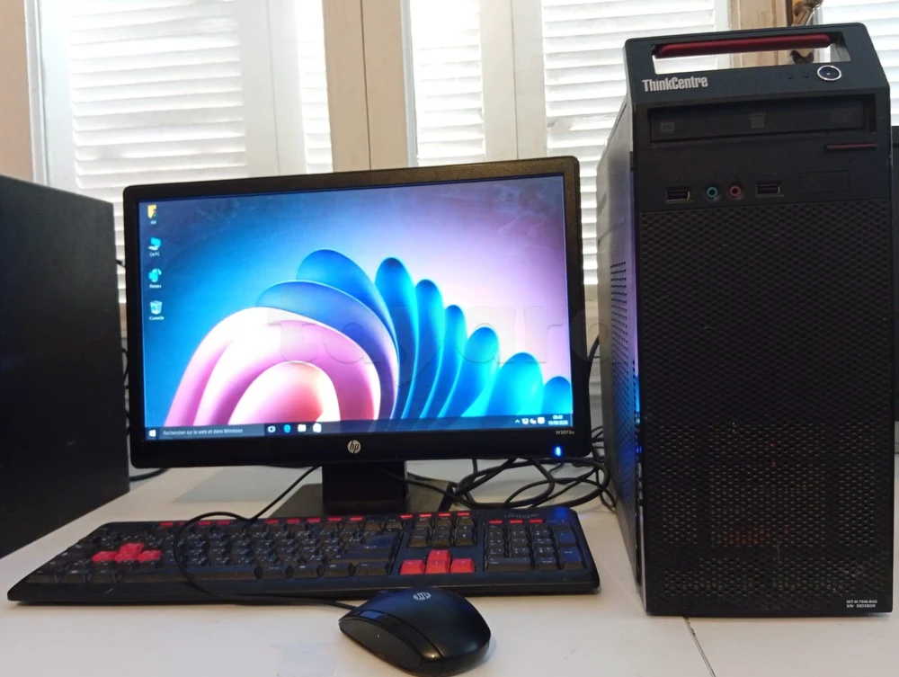 PC COMPLET ThinkCentre I3/3éme / RAM : 8 Go / Disque dur : 500 Go