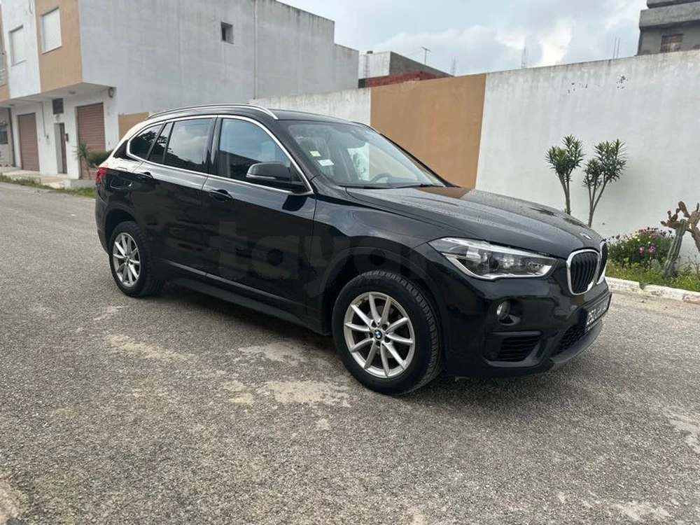 Carte voiture BMW X1