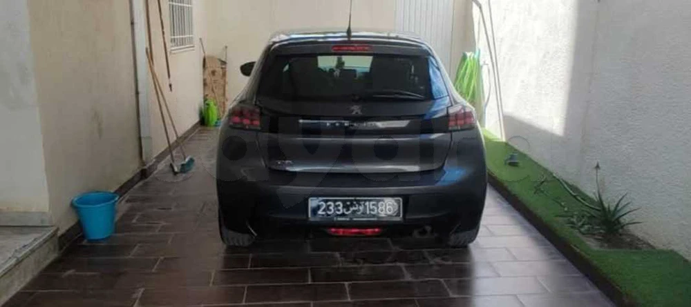 Carte voiture Peugeot 208