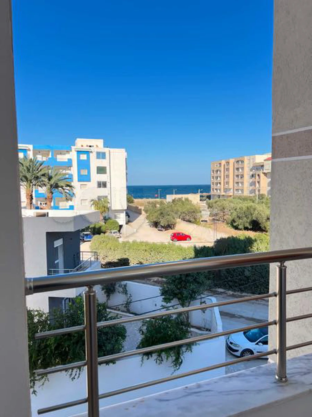 🏠 À louer – Appartement haut standing à Chott Mariem