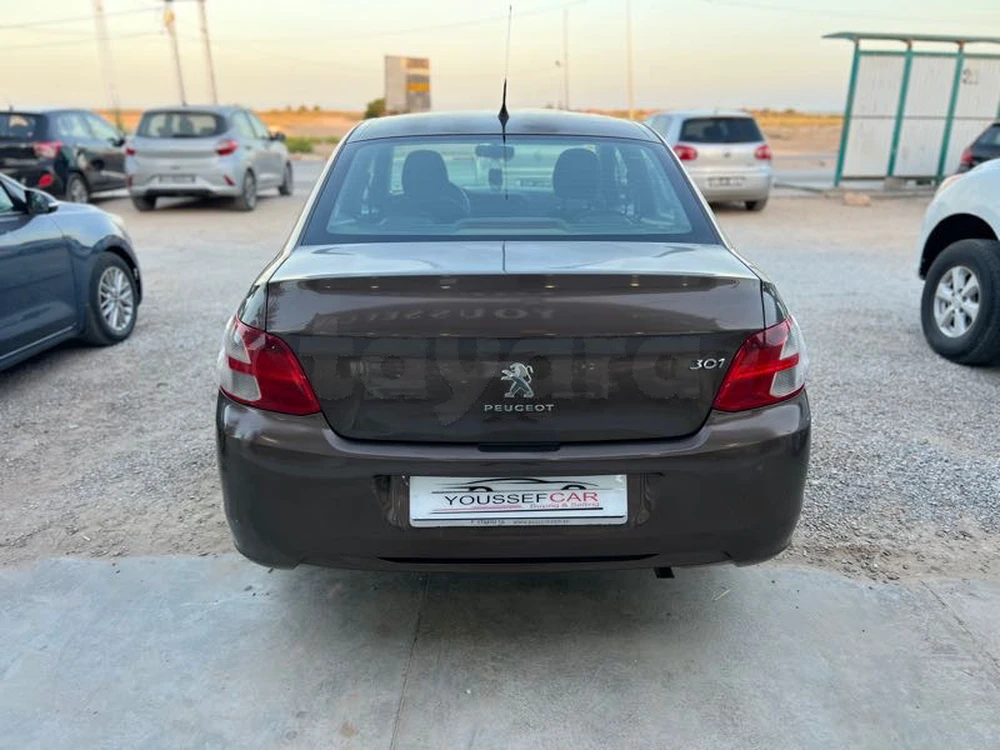 Peugeot 301
