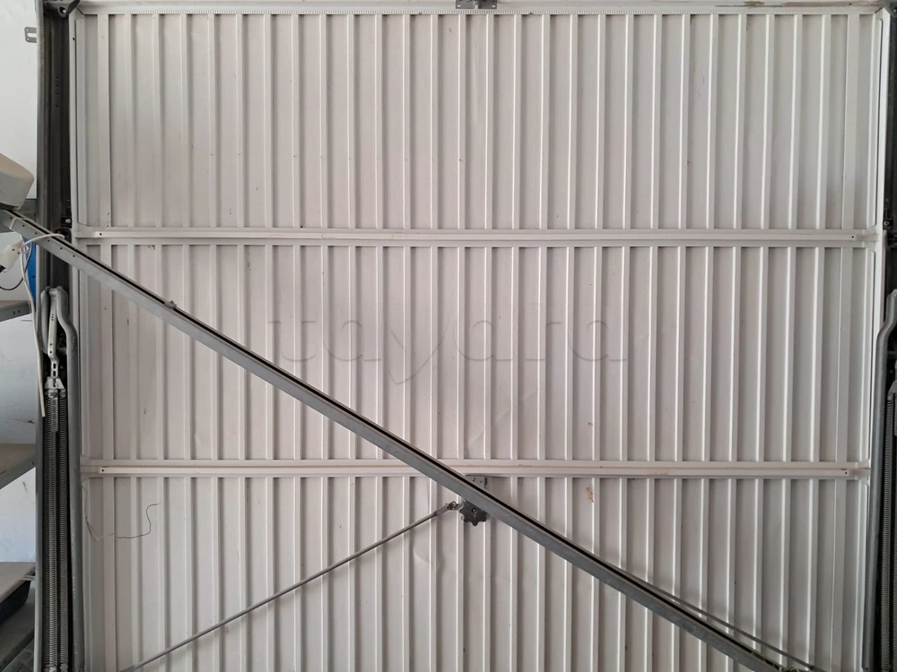 Porte de garage électrique à vendre