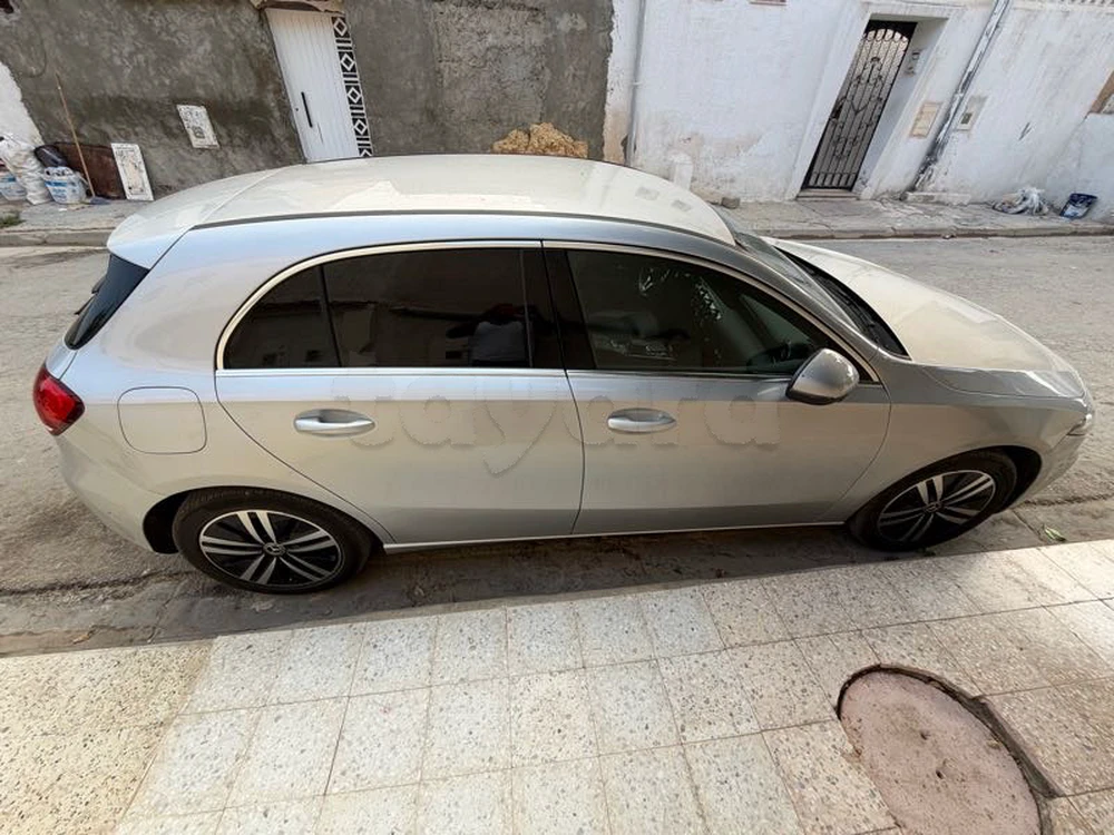 Mercedes-Benz 250