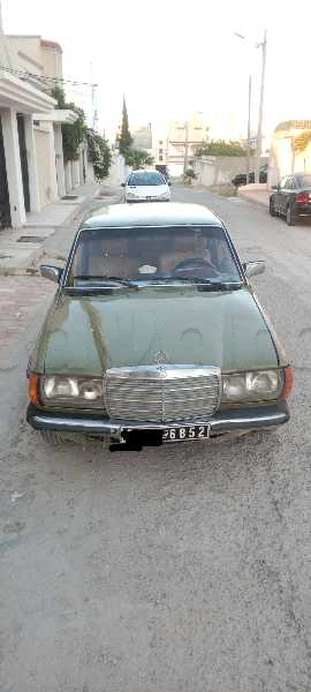 Mercedes-Benz 220
