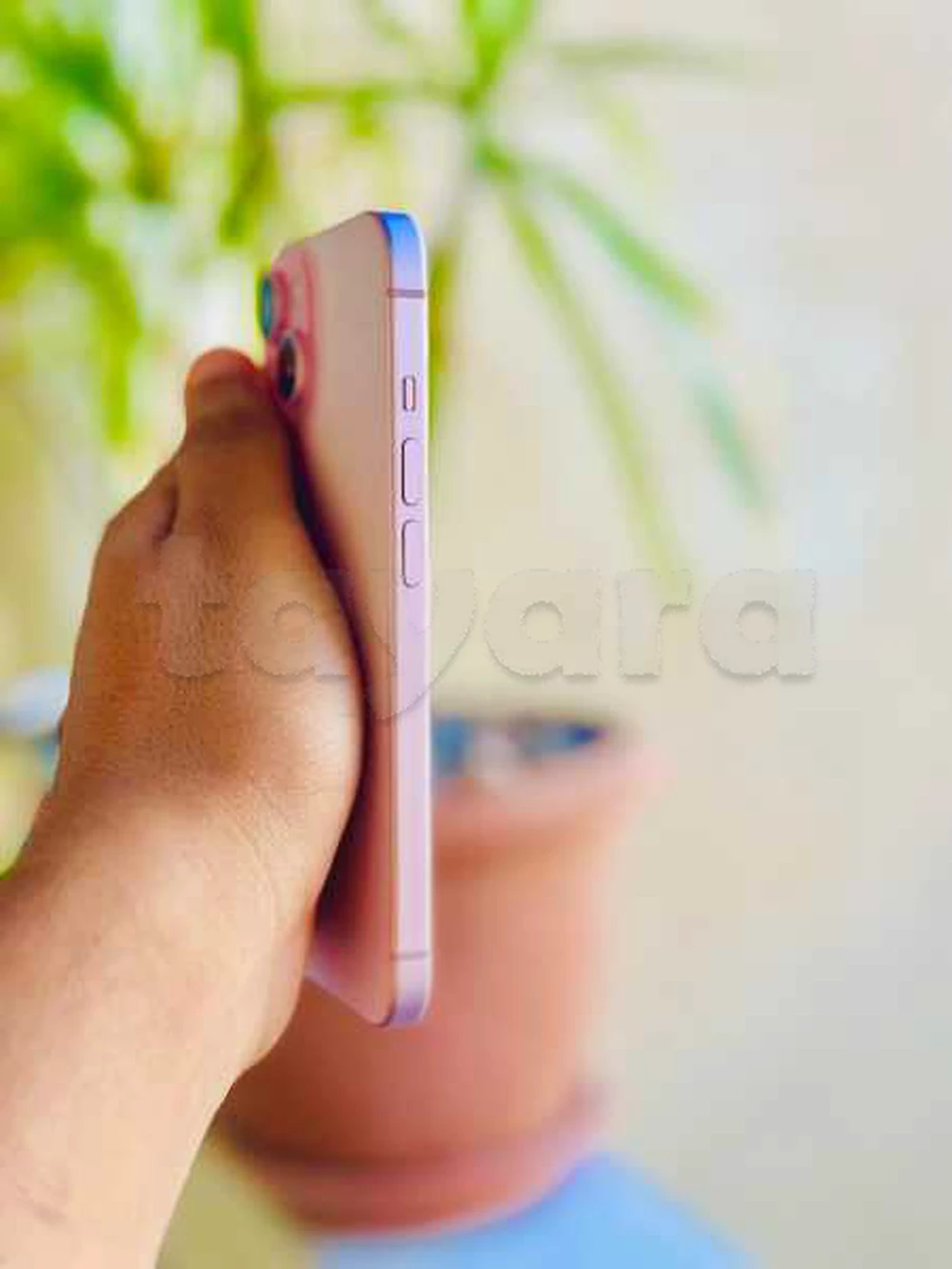 IPhone 15 pink