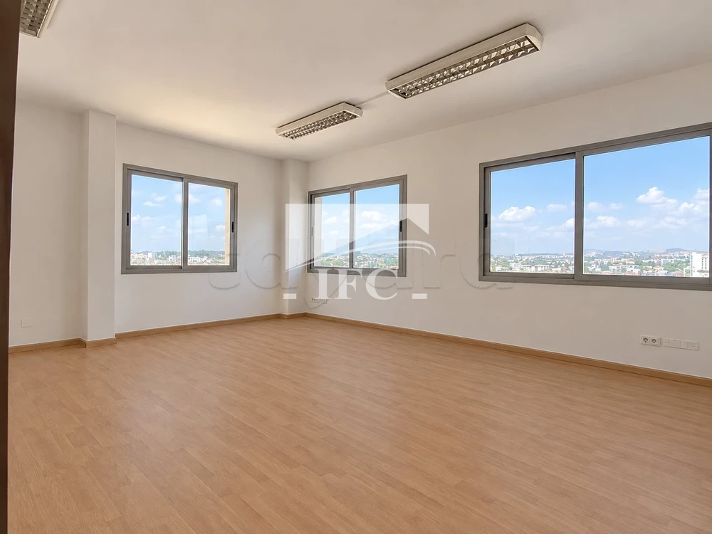 Bureau en 7 espaces - 180m² - Montplaisir - IFCM256