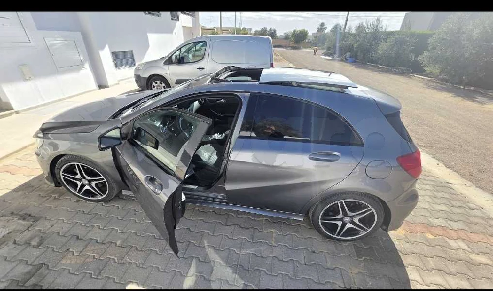 Carte voiture Mercedes-Benz Classe A