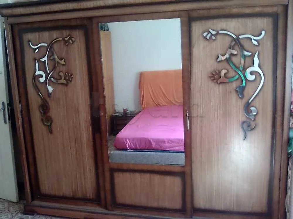 dressing,deux tables de nuit , coiffeuse en bois