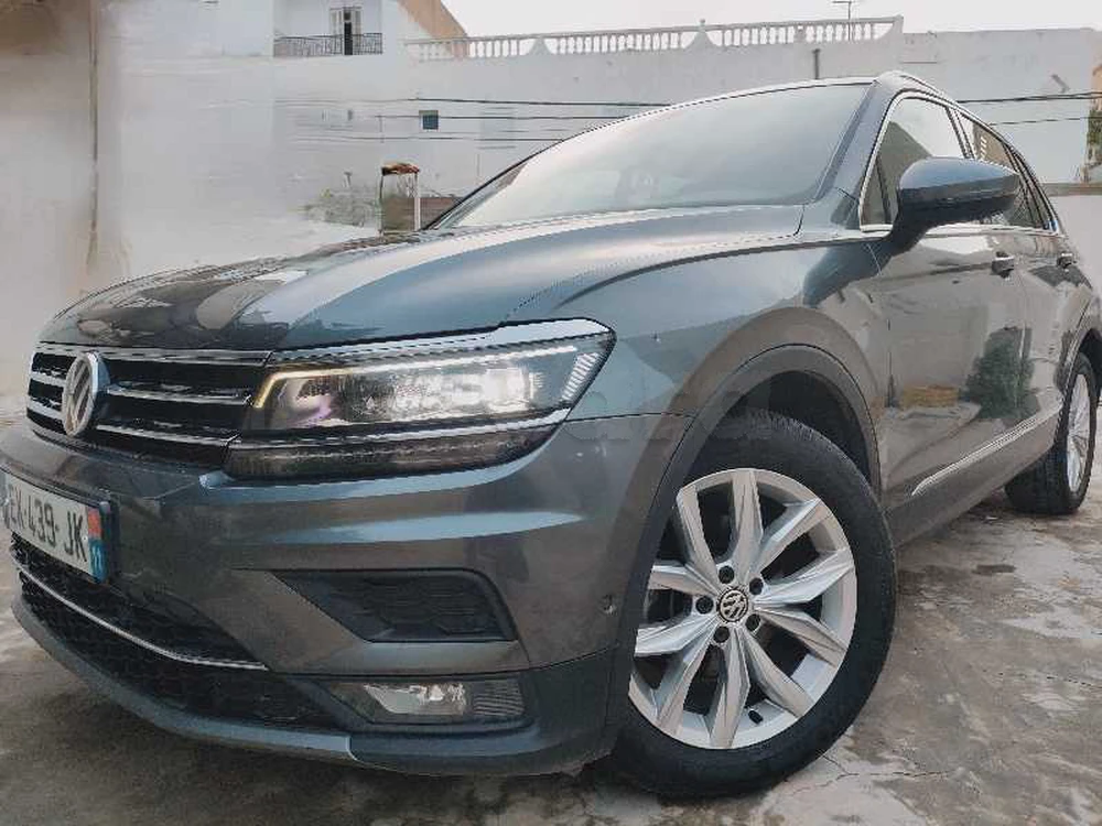 Carte voiture Volkswagen Touran