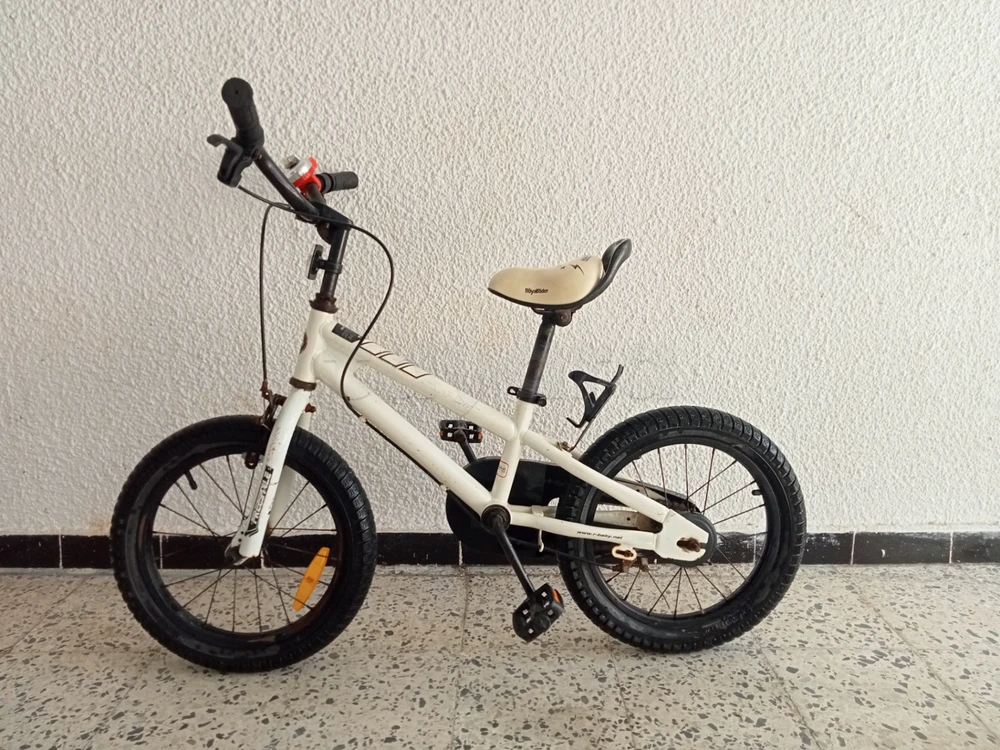 Vélo enfant an très bon état