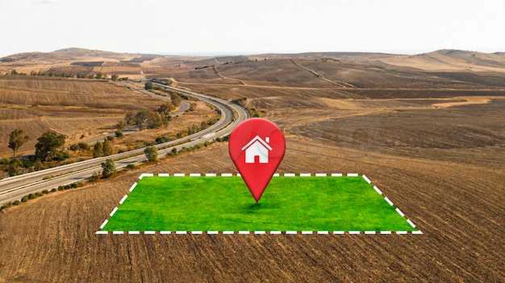 TERRAIN 200 m²