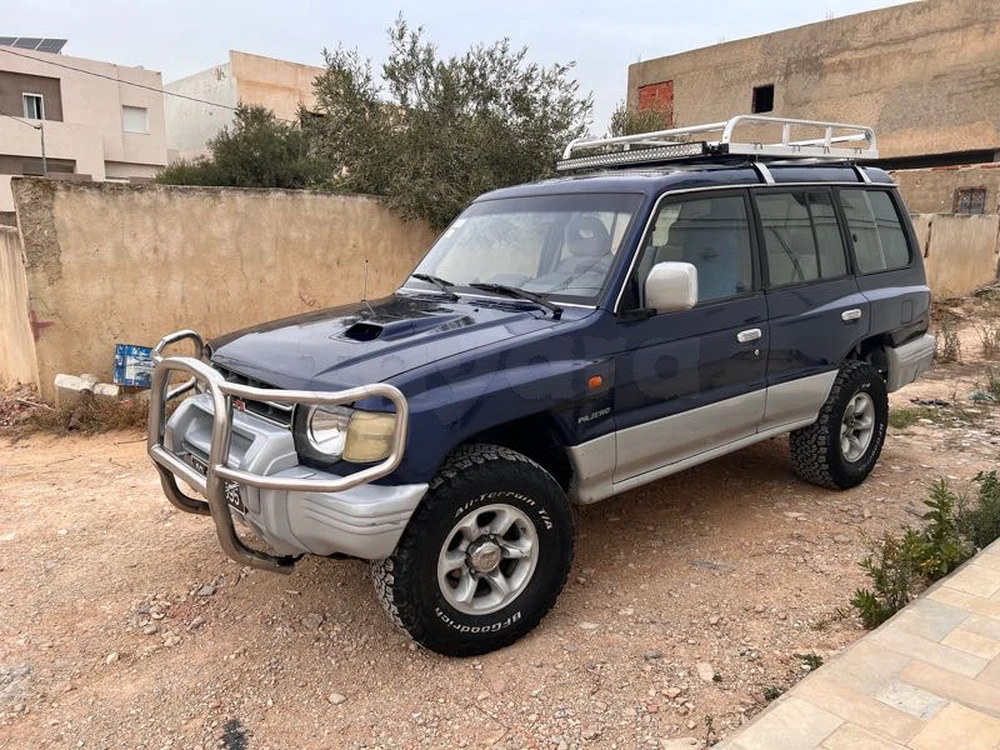 Carte voiture Mitsubishi Pajero Sport