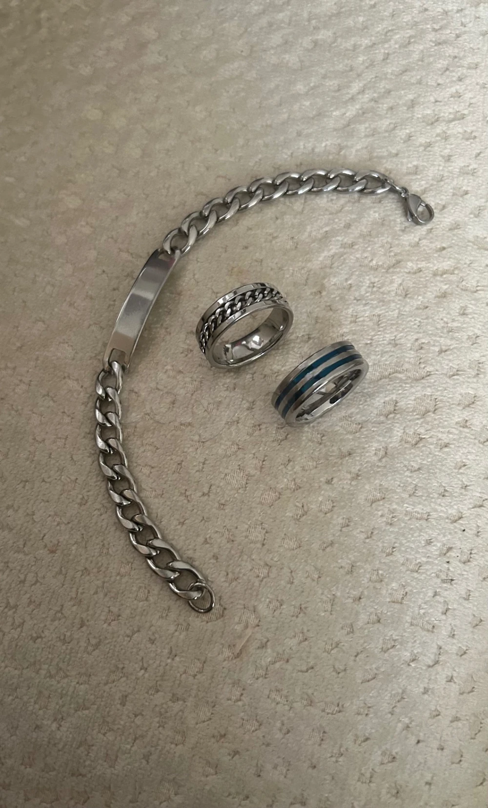 Bracelet et bagues
