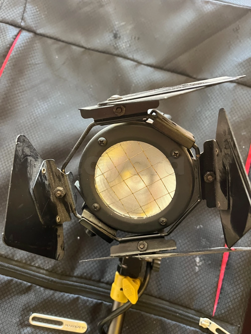 Projecteur vidéo professionnel Lowel Pro-Light + Trépied (Excellent état)
