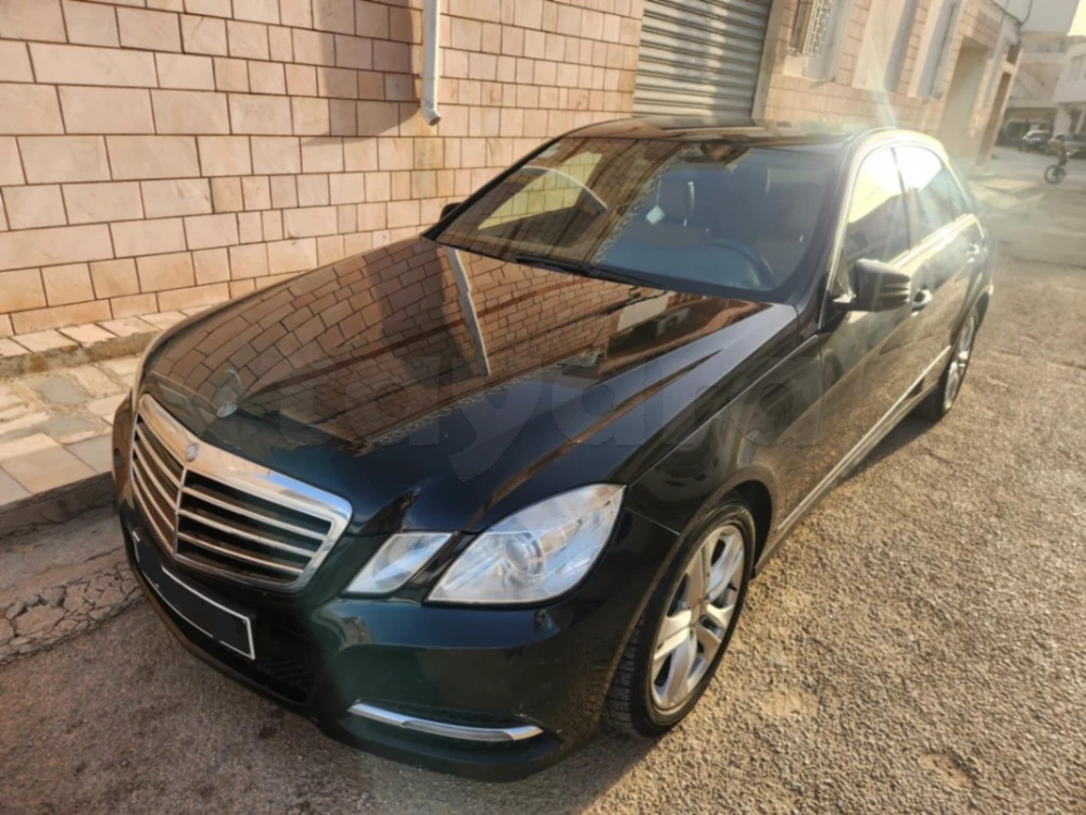 Carte voiture Mercedes-Benz Classe E