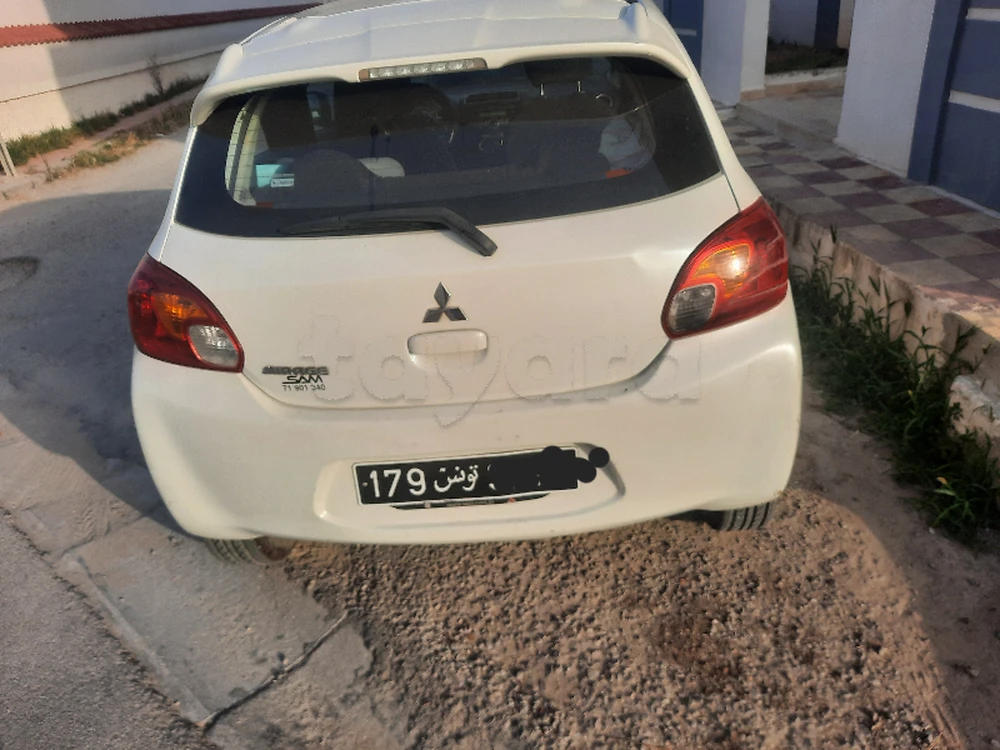 Carte voiture Mitsubishi Canter
