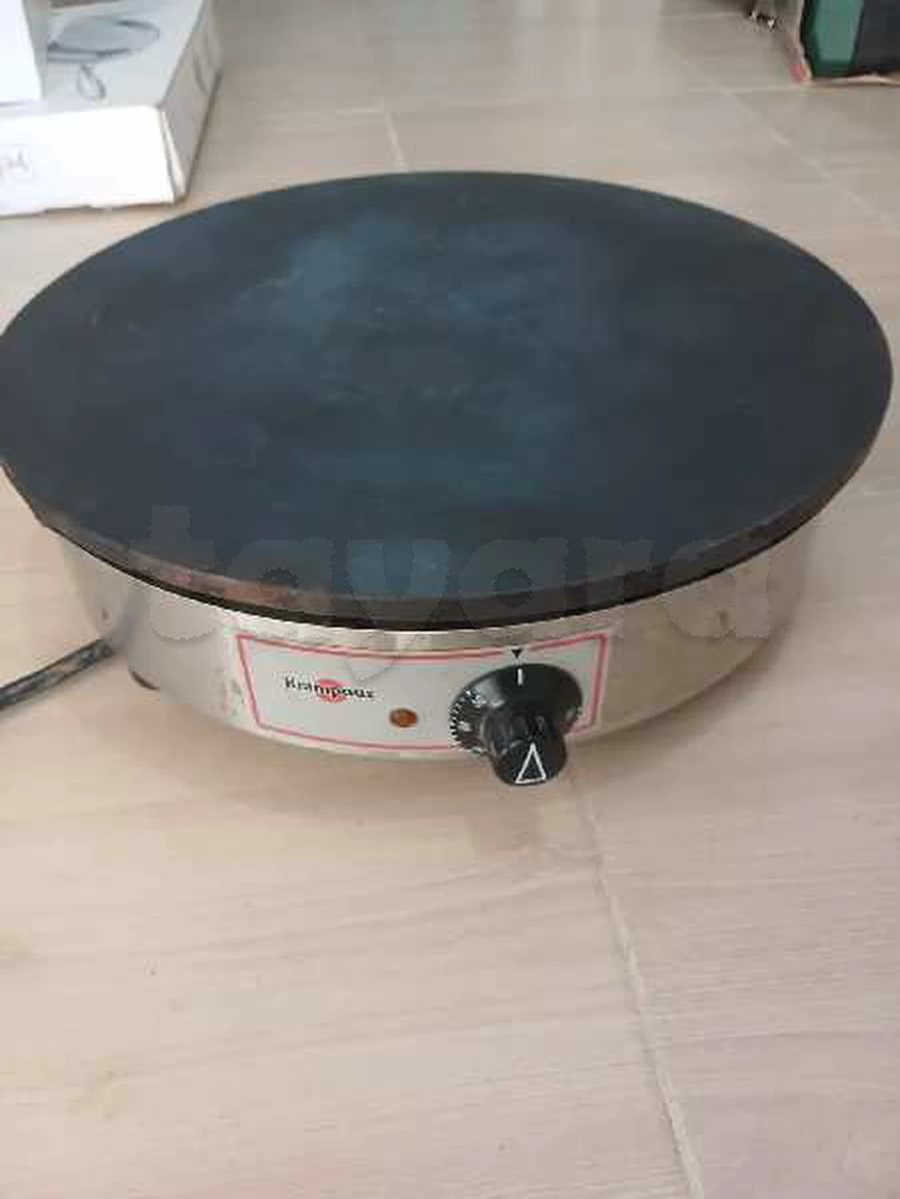 crêpiere électrique importé état comme neuf