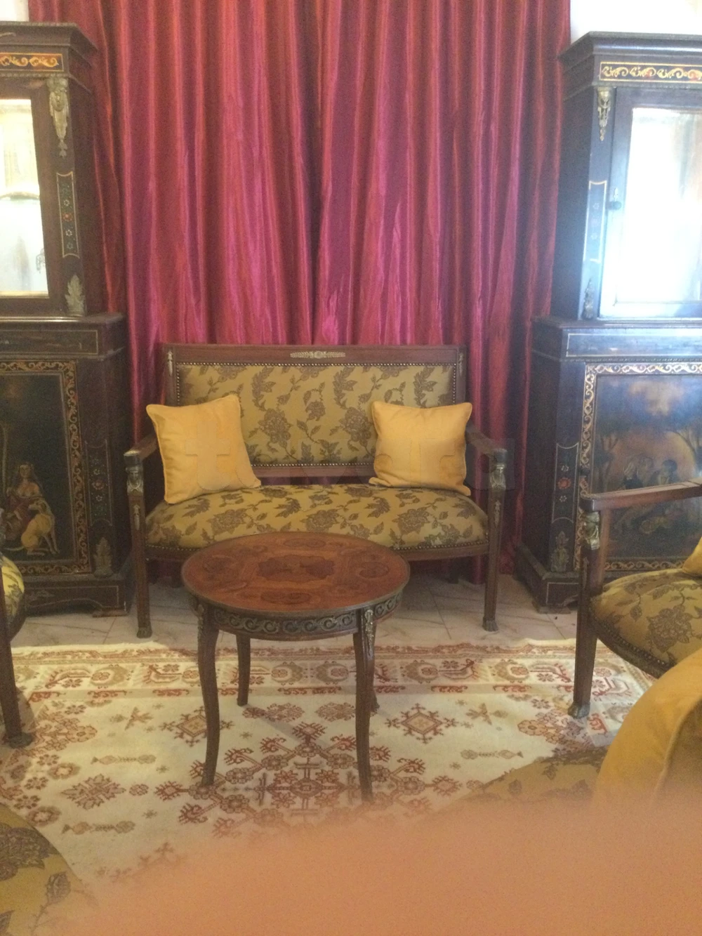 Meuble Antique Rare