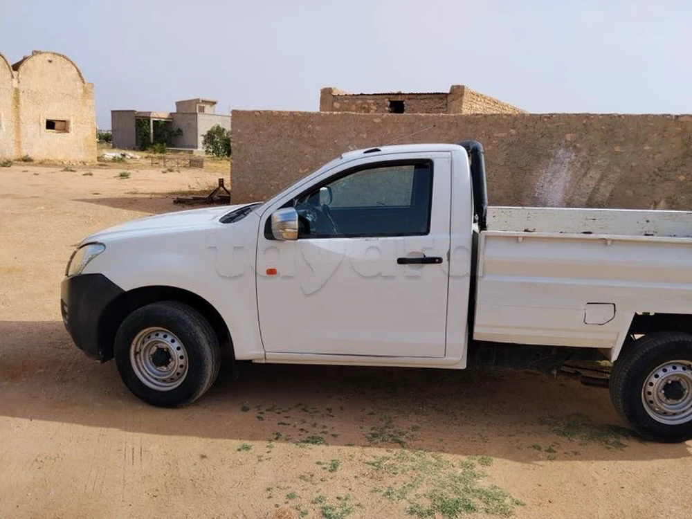 Carte voiture Isuzu D-Max