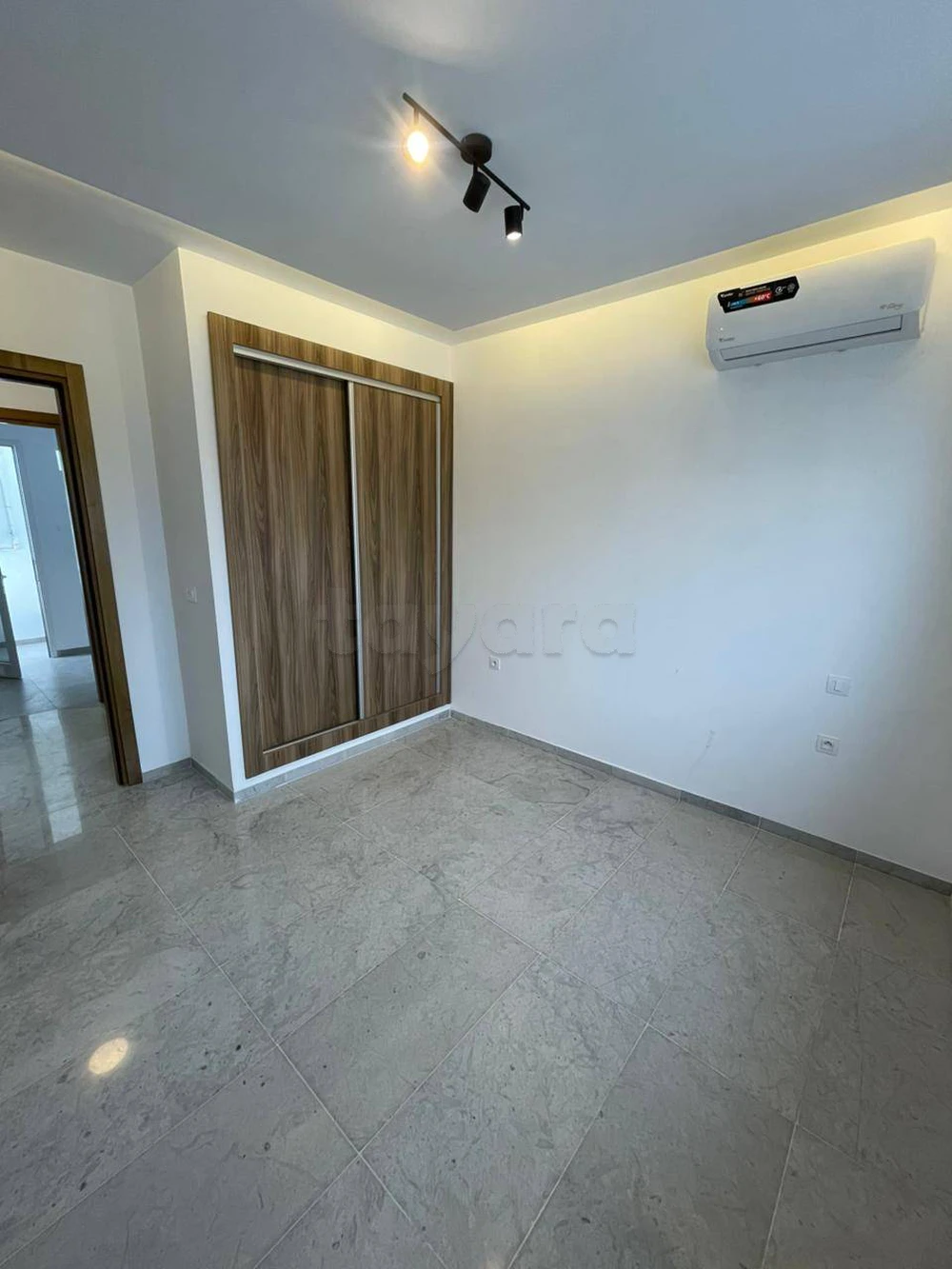 Appartement S+1 neuf à Cité jardins